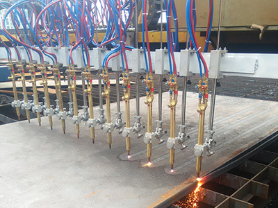 鋼板割方、分條